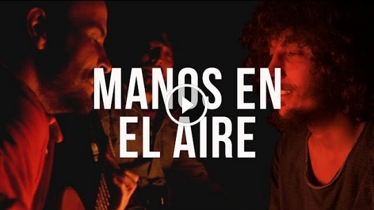 Julian Mourin - Manos en el aire / feat Adrian Berra y Juan Cordone (Video Oficial)
