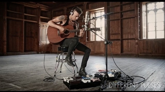 Different Pulses (Live Session)