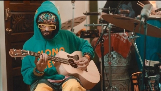 MonoNeon with Ghost-Note: "Phat Bacc" | Sugarshack Sessions