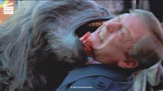 An American Werewolf in London: Piccadilly Square HD CLIP