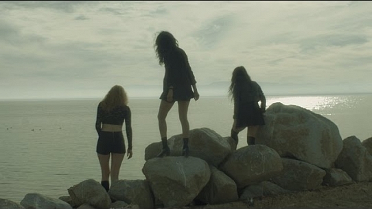 L.A. WITCH -- 'GET LOST' [Official Video]
